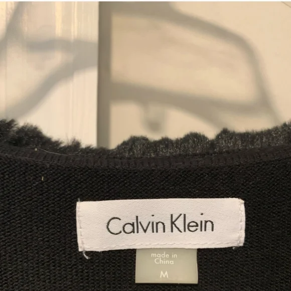 EUC Women's Calvin Klein Faux Fur Shrug, M - Picture 4 of 6